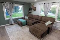Modern and Convenient Waukesha 3BR home with 2 King Beds - Homestays
