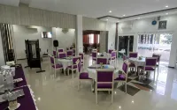 Julia Hotel Bandengan Jepara - 비치