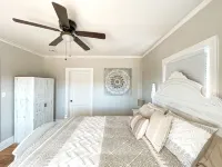 Clean, Modern Cottage Near Martinsville! - Wifi