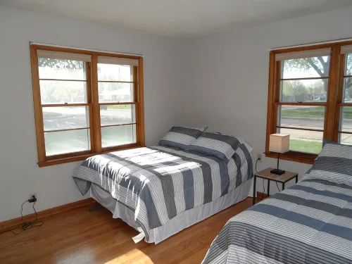 1950's Retro Ranch. Conveniently located off Highway 281 - Homestays