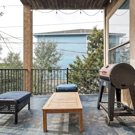 Lake Travis Luxury Home - Theater, Hot Tub, Game Room - Sleeps 16