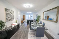 Newly Refurbished Modern 4 Bed Detached House - balcon