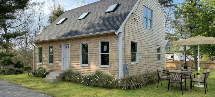 Brand New Four Bedroom Home Near Beach and Town Hotels in Chatham