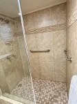 Ground Floor Unit, in Palm Beach Area - 2-Star