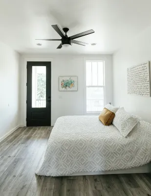 The Charpentier House in Historical Downtown Lake Charles - 4-Star