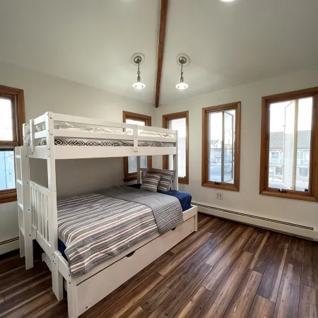 Newly Renovated 4BR 2BA Ocean Block Bay View Ship Bottom Home Central Location