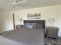 New! Charming Blue Haven Cottage with Amazing Lake Pend Oreille Views! - 4つ星