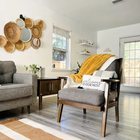 Complete Home 2.2 miles away from AIR FORCE!