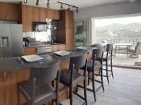 Updated 1Br/1BA - "Hillside Getaway" Hotels in Northside