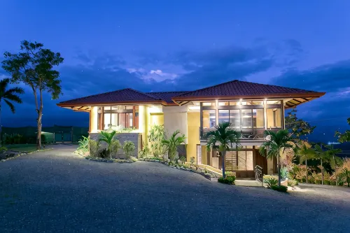 Ultra Luxury with Panoramic Views, Private Infinity pool and natures paradise - Villas