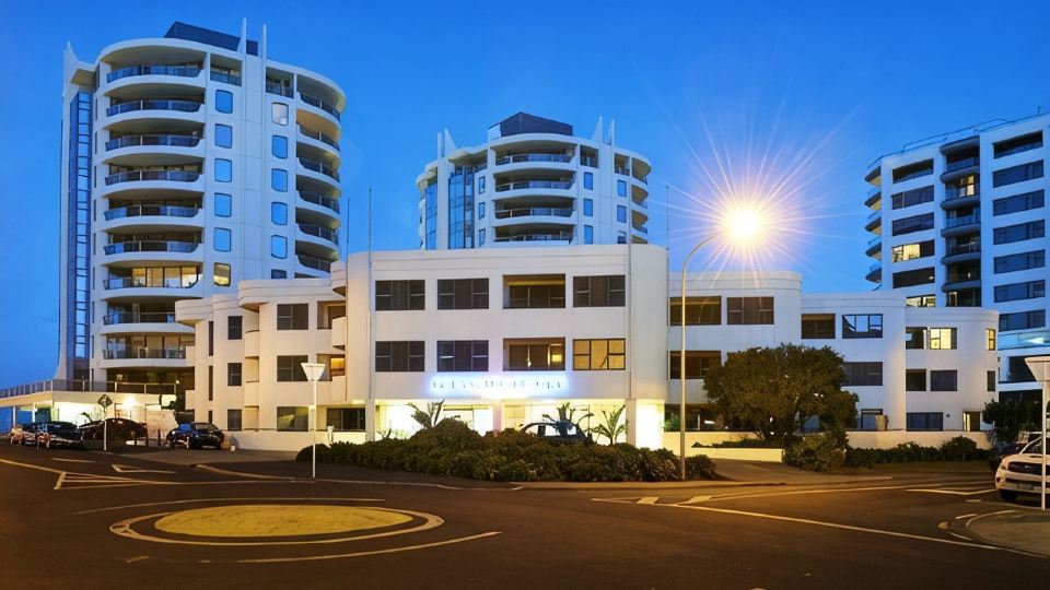 Spacious Large Modern Apartment in Fantastic Location