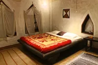 Desia Eco Tourism Camp - parking