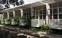 Bukit Cikahuripan Resort - 2-Star