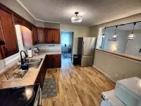 Cheerful Home w/Fireplace - 3-Star