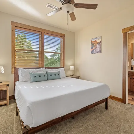 Zion Cabin Retreat - Luxury with Nature Trails in Uncrowded East Zion. 3 Kings