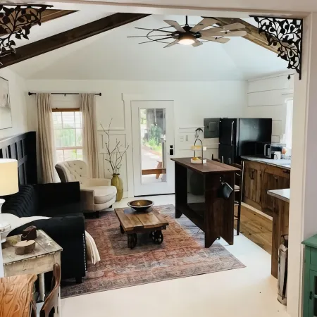 Modern Farm House Pensacola, FlCentrally located in the heart of Pensacola