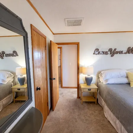 Ocean Views -Dog Friendly- 3rd Row From The Beach