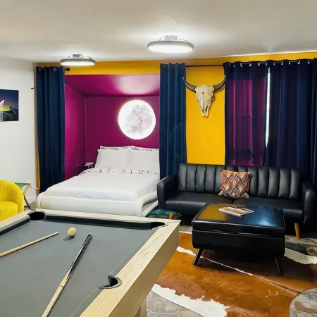 SPACE COWBOY cabin/studio