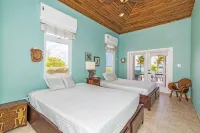Peaceful Ocean Front Beach House in Bodden Town - Wifi