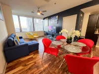Downtown View, King Bed, Quiet, Free Parking - Condos