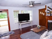Nice peaceful and spacious home. Hotels in Clanton