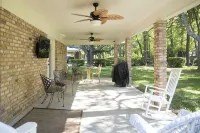 3Br/2,5BA Close to Beach, Casinos & Downtown Ocean Springs! Shorebound - Homestays