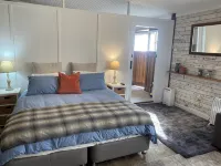 Beautiful pet friendly accommodation in Mittagong's blue ribbon precinct - Country Houses