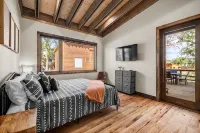 Twin Retreat Cabin #2, Hot Tub, Near Battlefield Golf Course & Shangri La Resort - ブティック