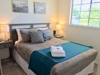 SUMMER SPECIAL - 20% OFF - SLEEPS 13 - Bungalow