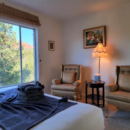 Magnificent Sedona Redrock Views; 7-Min Walk to Uptown;Single-Level;Eco-Friendly