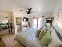Charming 2-bedroom house with WiFi, AC in welcoming Yucca Valley - Homestays