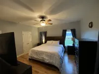 Shenandoah Oasis  Family Reunion - 7Bedroom - 5 Bathroom - Modern & Luxurious - Pools