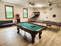 Minutes to Caves! Private Woods! Game Room & Media Room! Great for Get-togethers - 3-Star