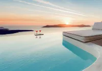 Dana Villas & Infinity Suites - Kolam Infiniti