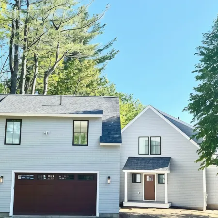 4BD 4.5BA Pet-Friendly Riverfront Home