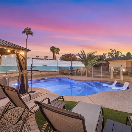 Unique 4-Bed, 3-Bath House with Pool, Hot Tub, Arcade and Hi-Spd Wifi