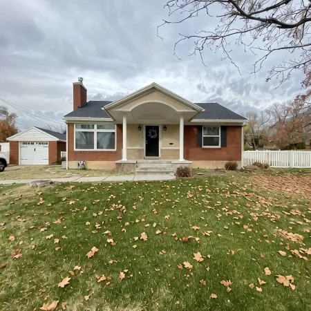 Darling house near outdoor adventures-newly remodeled