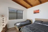 Beautiful Cosy Family Hideaway - Free Wifi and Foxtel/Stan - Amazing Long Jetty - balcony