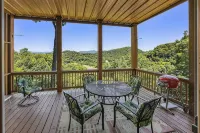 Finely Appointed Mtn Condo in Gated Resort, Only 4 Steps to get in, GREAT VIEW! - 수영장