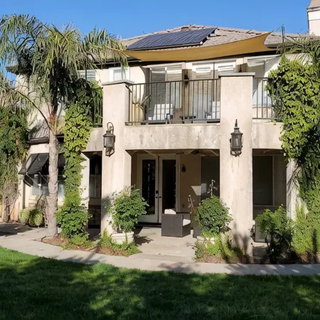Lovely home w/ pool, spa, outdoor grill and more!