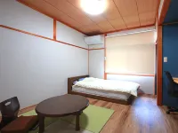 Komuroya Ryokan - parking