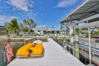 Spacious waterfront home in Apollo Beach w/ private swimming pool and boat dock. - 3-Sterne