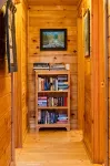 Secluded, Furnished, Log Home, Close To Many Adirondack Attractions. - Chalets