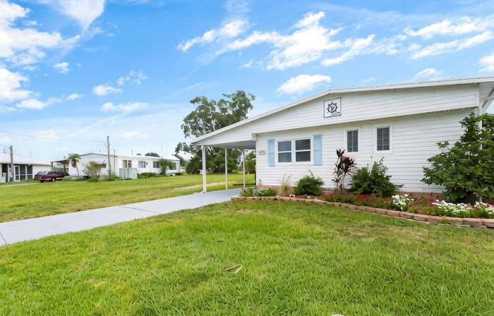 Nautical Haven 175 FT Private Waterfront/Dock/ Kayaks/Bicycles/5 Min to Shopping