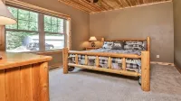 Whitetail Ridge: Lakefront Home, FREE Wi-Fi/Firewood, Generator, No Cleaning Fee - 4-Star
