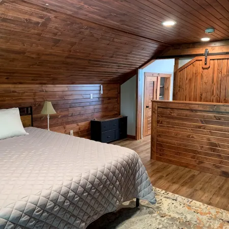 Spacious Cottage in Ohio Amish Country Hotels in Wayne County