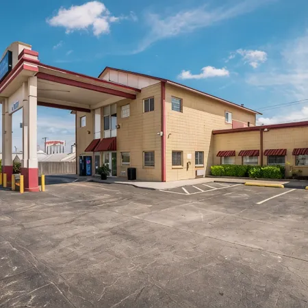 Americas Best Value Inn Tulsa I-44
