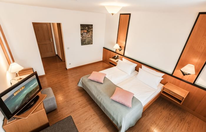 Hotel Zum Alten Schloß - Hans Heberlein