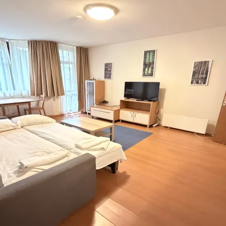 Persey Flora Apartments