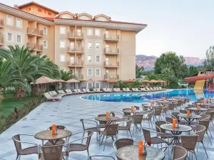 AKKA Claros Hotel